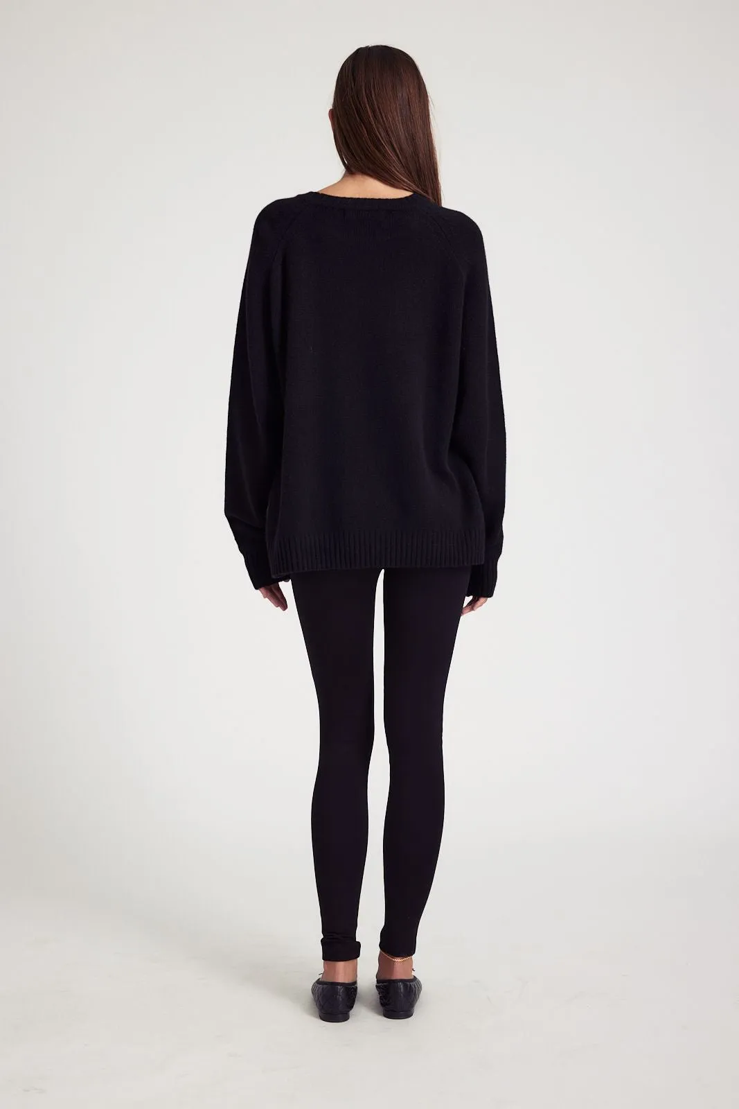 Black Cashmere Loose Gauge Crewneck