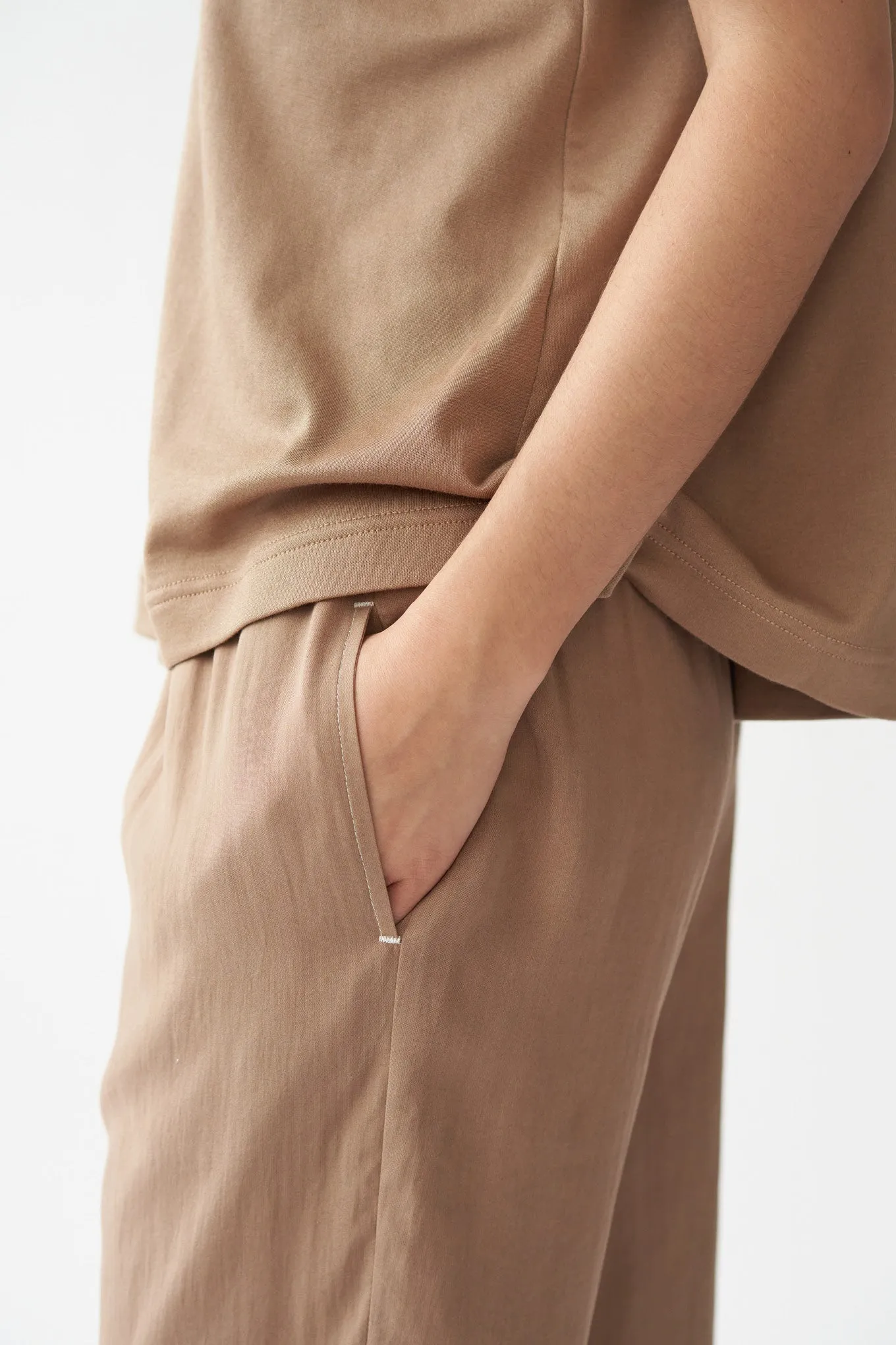 ELI SLIT PANTS - TOBACCO - RECYCLED SILK/TENCEL