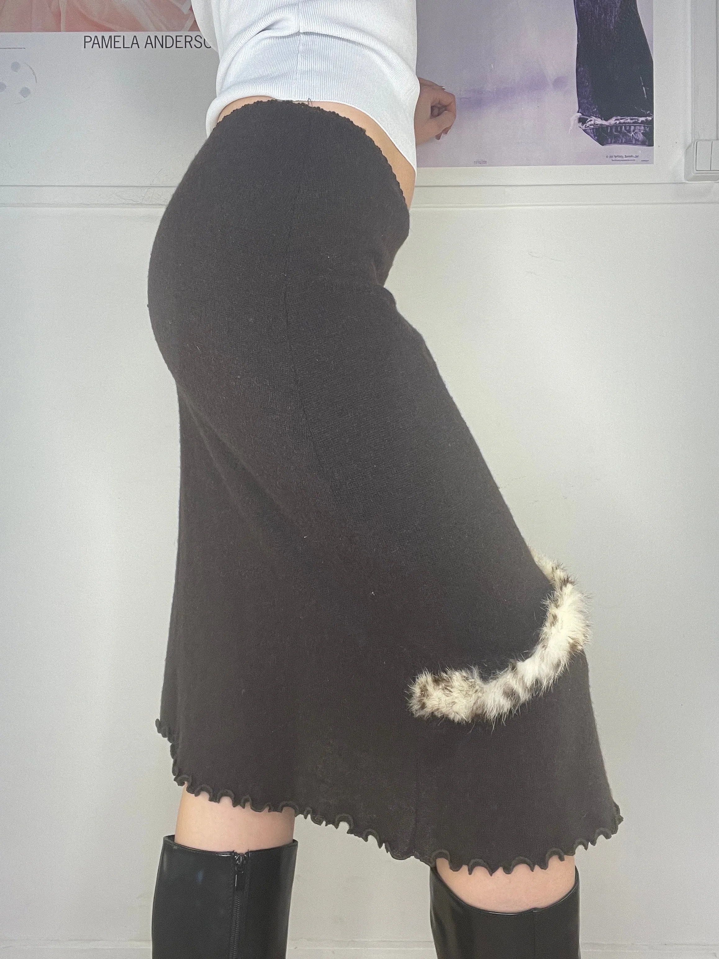 thin knitwear medi dress with rabbit fur detail